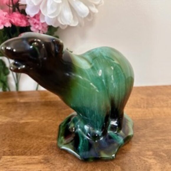 Blue Mountain Pottery Polar Bear Figurine BMP Canadian Vintage Wildlife Decor - Picture 2 of 5